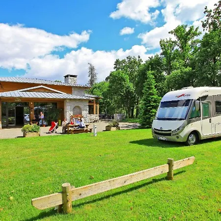 Kamp alanı Confortable Avec Terrasse - 4 Pers. - Api-1-52-2121 *